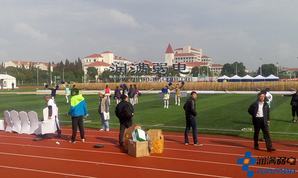 2015上海第一屆高校巨繩拔河比賽現(xiàn)場(chǎng)布置