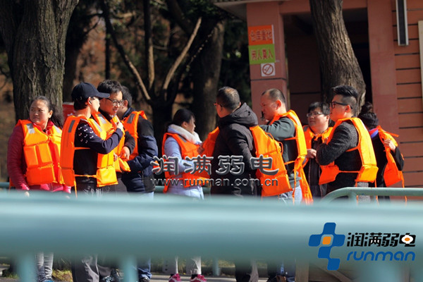 潤滿弱電賽龍舟準備工作 潤滿弱電賽龍舟準備工作